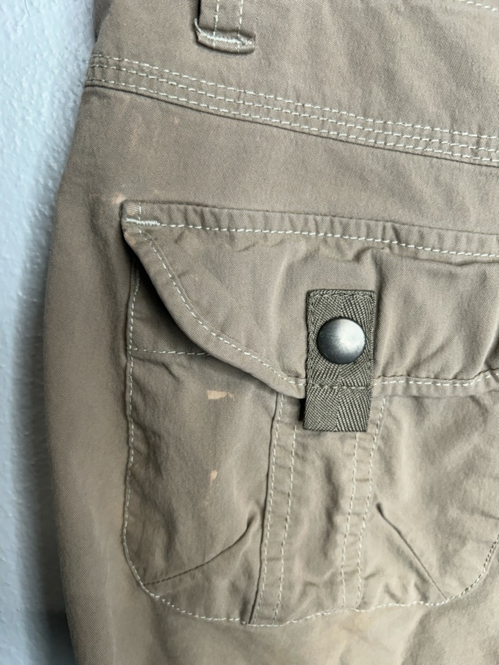 Kuhl Tan Cargo Shorts - Classic Utility Style. Size 12 - Picture 6 of 9